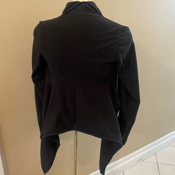 LULULEMON fleece waterfall cardigan in black - Picture 6 of 8